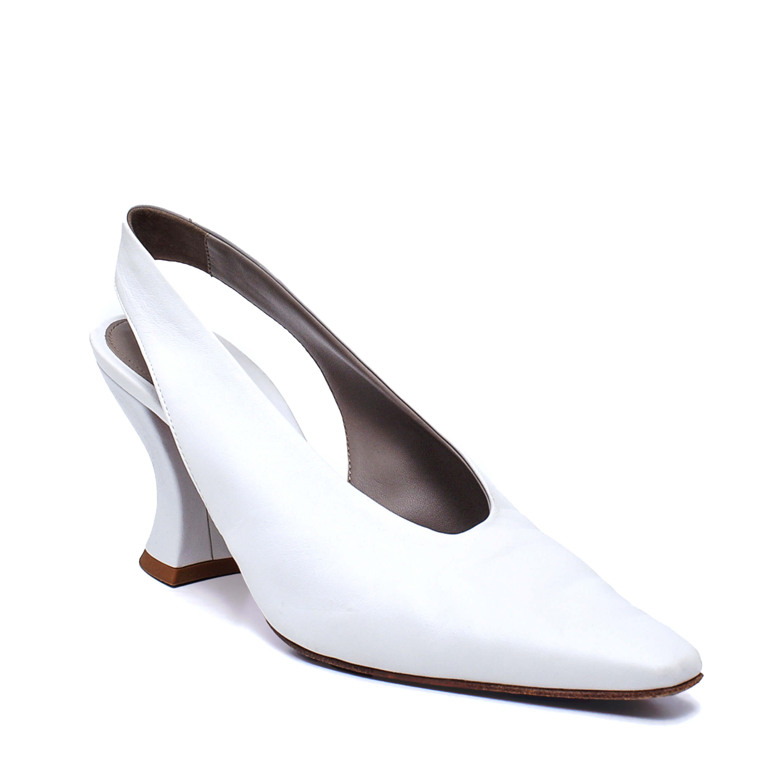 Bottega Veneta - White Lambskin Almond Court Shoes w Cuban Heels / 38